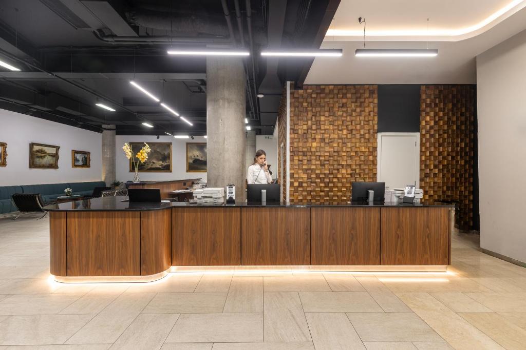 Recepcija hotela Nobel Zira
